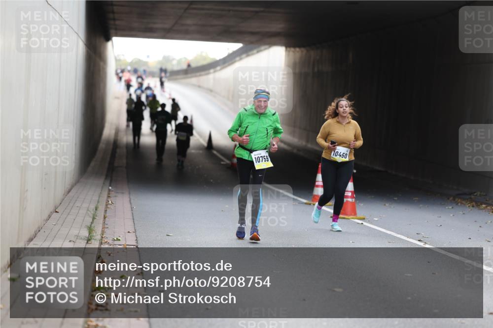 05.10.2025 - 20. swb-Marathon Bremen Michael Strokosch http://msf.ph/oto/9208754 05.10.2025 11:09:16 Laufen 10759, 10450 meine-sportfotos.de