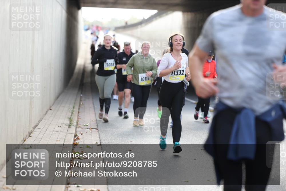 05.10.2025 - 20. swb-Marathon Bremen Michael Strokosch http://msf.ph/oto/9208785 05.10.2025 11:06:46 Laufen 11068, 10115, 11332 meine-sportfotos.de