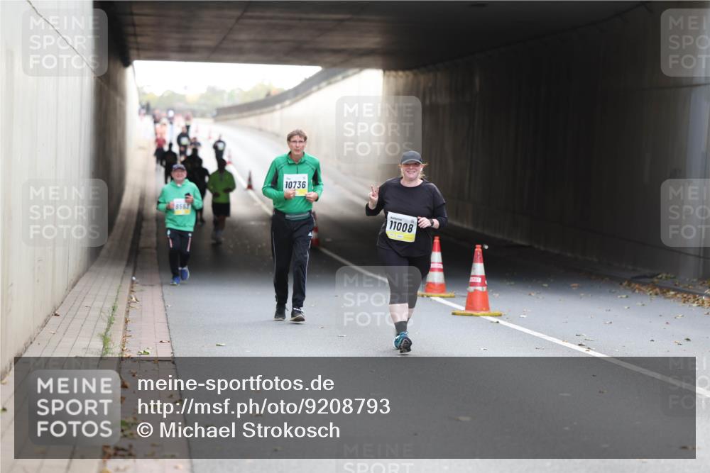 05.10.2025 - 20. swb-Marathon Bremen Michael Strokosch http://msf.ph/oto/9208793 05.10.2025 11:09:29 Laufen 11008 meine-sportfotos.de