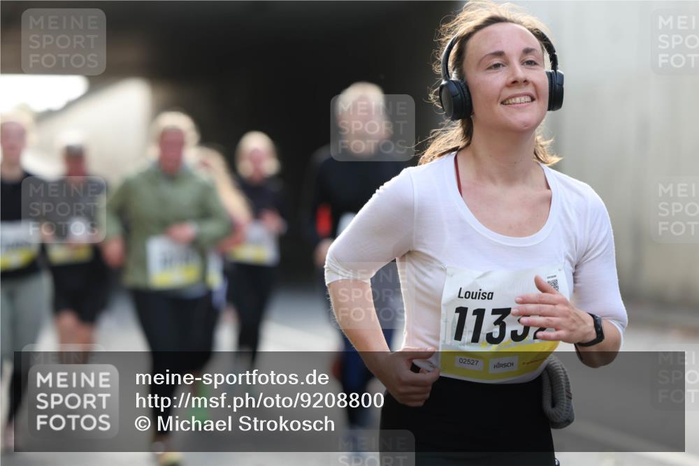 05.10.2025 - 20. swb-Marathon Bremen Michael Strokosch http://msf.ph/oto/9208800 05.10.2025 11:06:49 Laufen 1135, 02527 meine-sportfotos.de