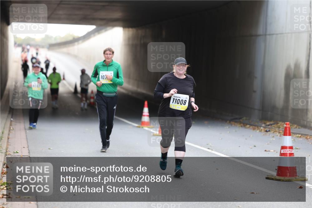 05.10.2025 - 20. swb-Marathon Bremen Michael Strokosch http://msf.ph/oto/9208805 05.10.2025 11:09:31 Laufen 10, 11008 meine-sportfotos.de
