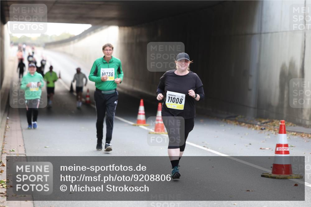 05.10.2025 - 20. swb-Marathon Bremen Michael Strokosch http://msf.ph/oto/9208806 05.10.2025 11:09:31 Laufen 10736, 11008 meine-sportfotos.de
