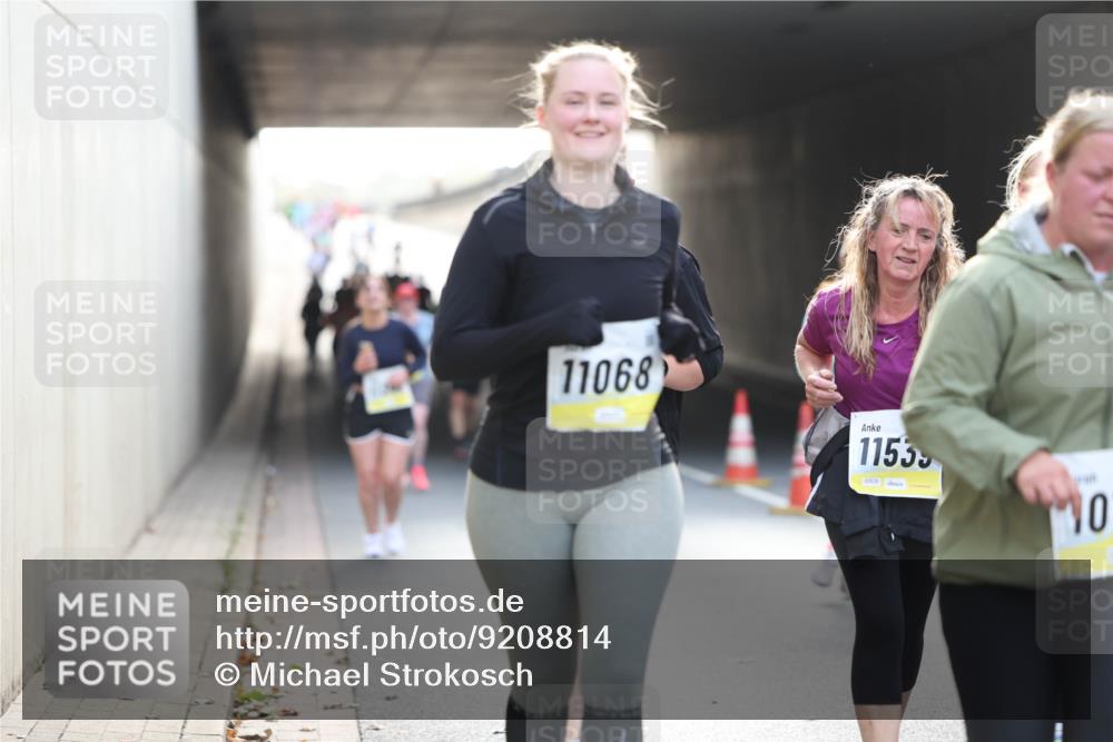 05.10.2025 - 20. swb-Marathon Bremen Michael Strokosch http://msf.ph/oto/9208814 05.10.2025 11:06:51 Laufen 11068, 11535, 02639 meine-sportfotos.de
