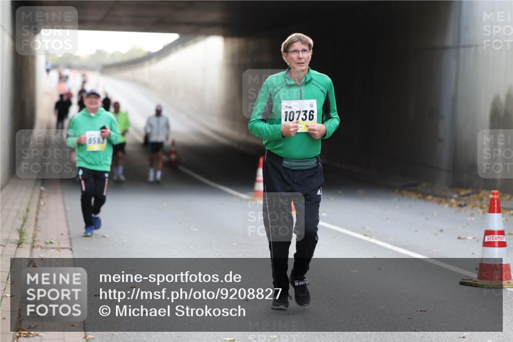 05.10.2025 - 20. swb-Marathon Bremen Michael Strokosch http://msf.ph/oto/9208827 05.10.2025 11:09:34 Laufen 9563, 10736 meine-sportfotos.de