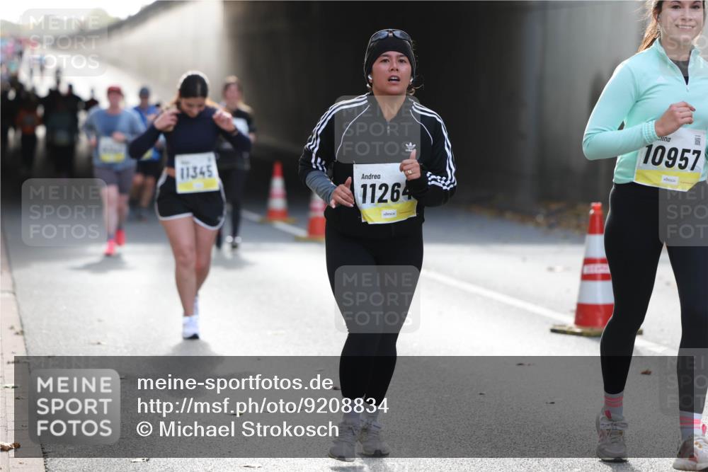 05.10.2025 - 20. swb-Marathon Bremen Michael Strokosch http://msf.ph/oto/9208834 05.10.2025 11:06:55 Laufen 11345, 11264, 10957 meine-sportfotos.de