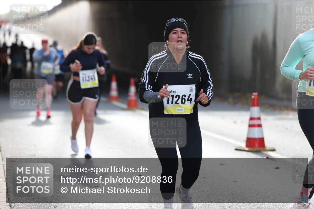 05.10.2025 - 20. swb-Marathon Bremen Michael Strokosch http://msf.ph/oto/9208836 05.10.2025 11:06:55 Laufen 11345, 0, 1264 meine-sportfotos.de