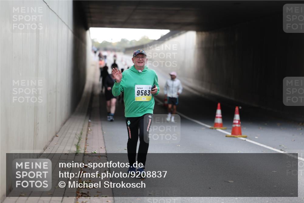 05.10.2025 - 20. swb-Marathon Bremen Michael Strokosch http://msf.ph/oto/9208837 05.10.2025 11:09:36 Laufen 9563 meine-sportfotos.de