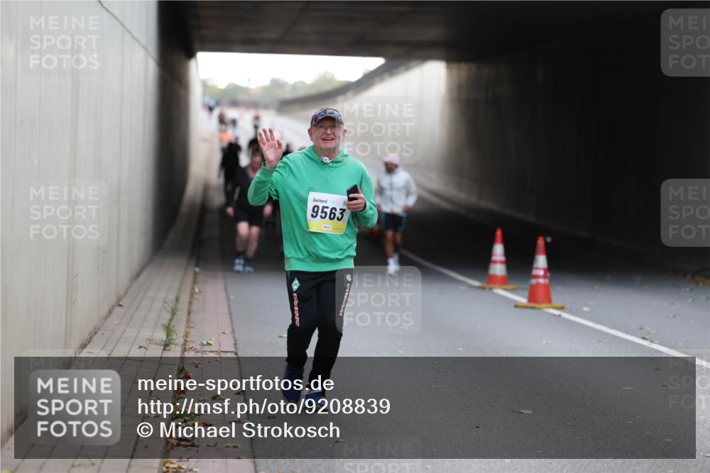 05.10.2025 - 20. swb-Marathon Bremen Michael Strokosch http://msf.ph/oto/9208839 05.10.2025 11:09:37 Laufen 9563 meine-sportfotos.de