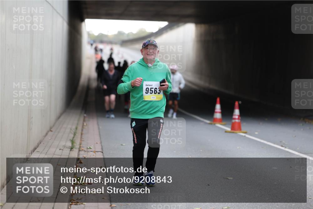 05.10.2025 - 20. swb-Marathon Bremen Michael Strokosch http://msf.ph/oto/9208843 05.10.2025 11:09:37 Laufen 9563 meine-sportfotos.de