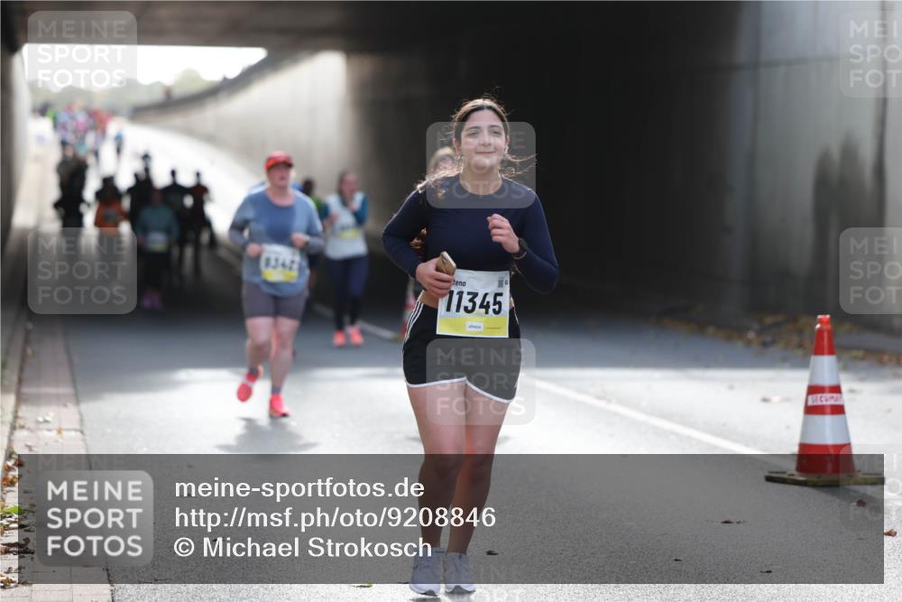 05.10.2025 - 20. swb-Marathon Bremen Michael Strokosch http://msf.ph/oto/9208846 05.10.2025 11:06:57 Laufen 8342, 11345 meine-sportfotos.de