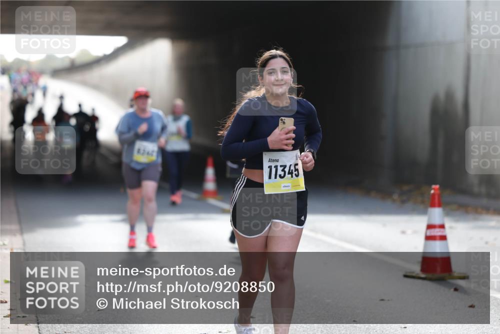 05.10.2025 - 20. swb-Marathon Bremen Michael Strokosch http://msf.ph/oto/9208850 05.10.2025 11:06:57 Laufen 11345 meine-sportfotos.de