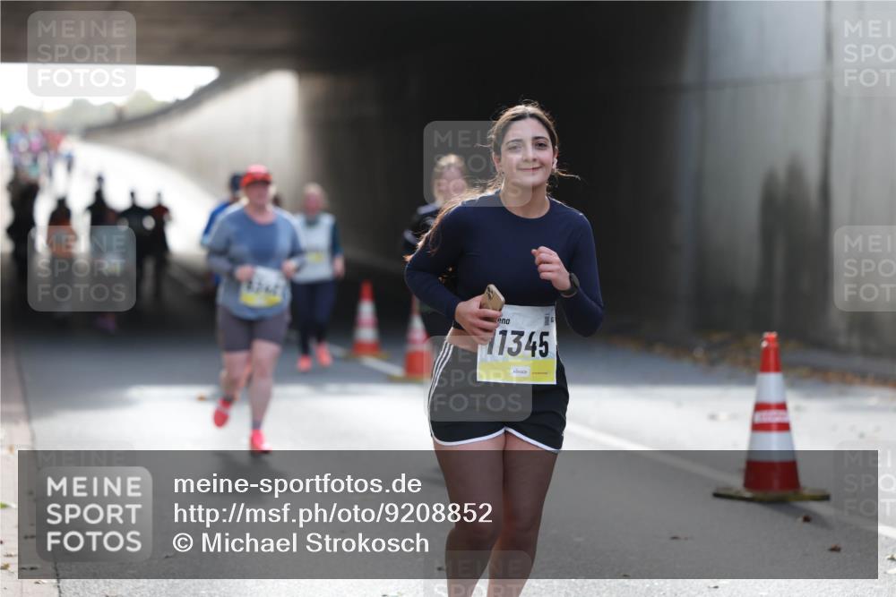 05.10.2025 - 20. swb-Marathon Bremen Michael Strokosch http://msf.ph/oto/9208852 05.10.2025 11:06:57 Laufen 11345 meine-sportfotos.de