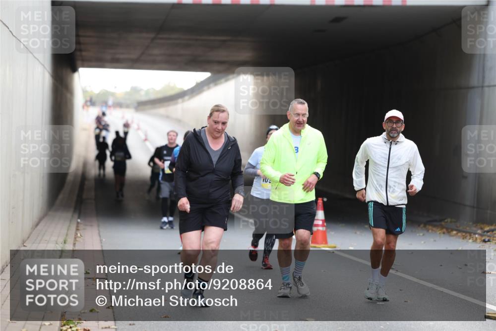05.10.2025 - 20. swb-Marathon Bremen Michael Strokosch http://msf.ph/oto/9208864 05.10.2025 11:09:46 Laufen 02 meine-sportfotos.de