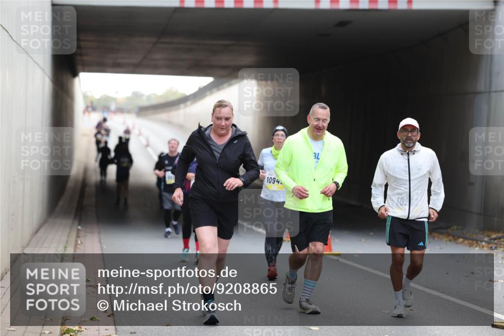 05.10.2025 - 20. swb-Marathon Bremen Michael Strokosch http://msf.ph/oto/9208865 05.10.2025 11:09:46 Laufen 1094 meine-sportfotos.de