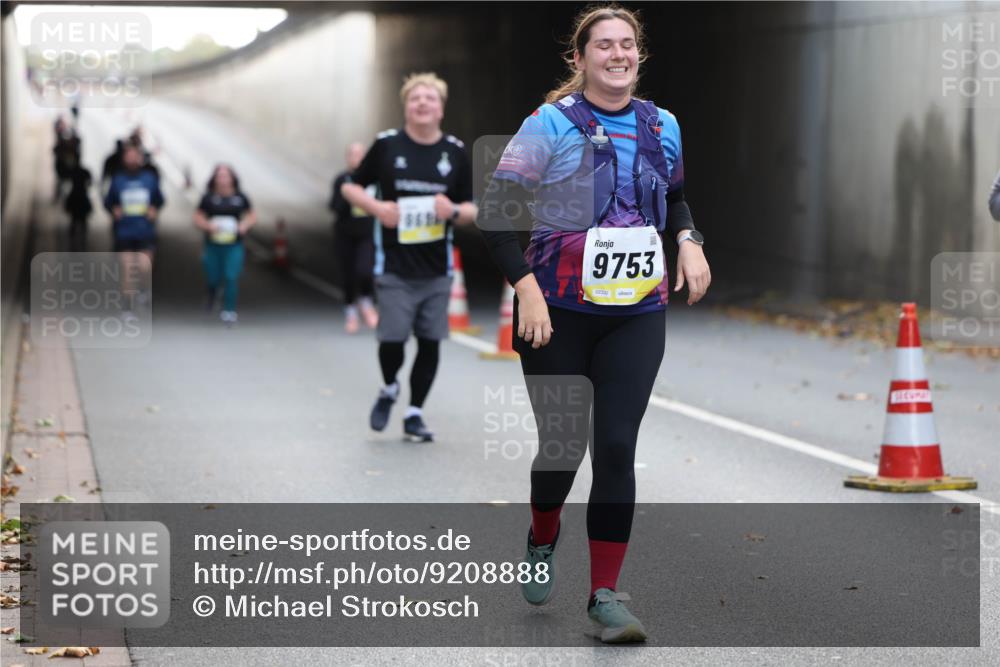 05.10.2025 - 20. swb-Marathon Bremen Michael Strokosch http://msf.ph/oto/9208888 05.10.2025 11:09:52 Laufen 9753, 02332 meine-sportfotos.de
