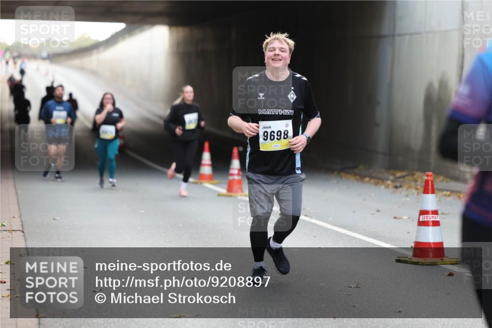 05.10.2025 - 20. swb-Marathon Bremen Michael Strokosch http://msf.ph/oto/9208897 05.10.2025 11:09:54 Laufen 9698 meine-sportfotos.de