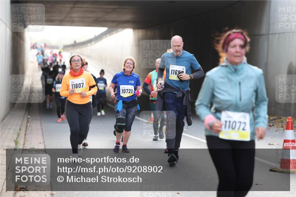 05.10.2025 - 20. swb-Marathon Bremen Michael Strokosch http://msf.ph/oto/9208902 05.10.2025 11:07:11 Laufen 11607, 10721, 116, 11072 meine-sportfotos.de
