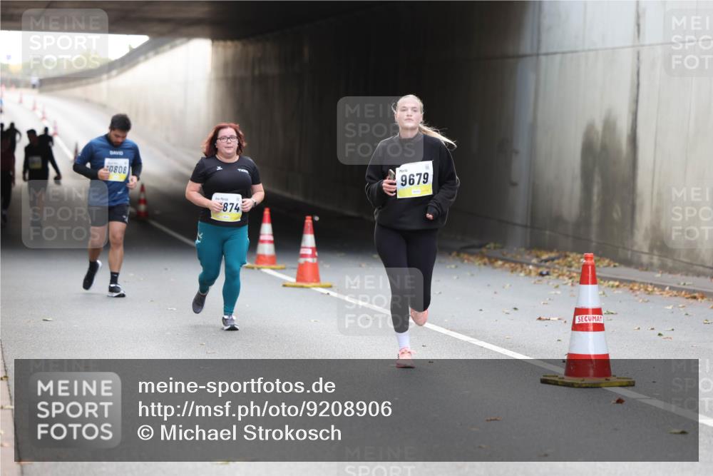 05.10.2025 - 20. swb-Marathon Bremen Michael Strokosch http://msf.ph/oto/9208906 05.10.2025 11:09:57 Laufen 0808, 874, 9679 meine-sportfotos.de