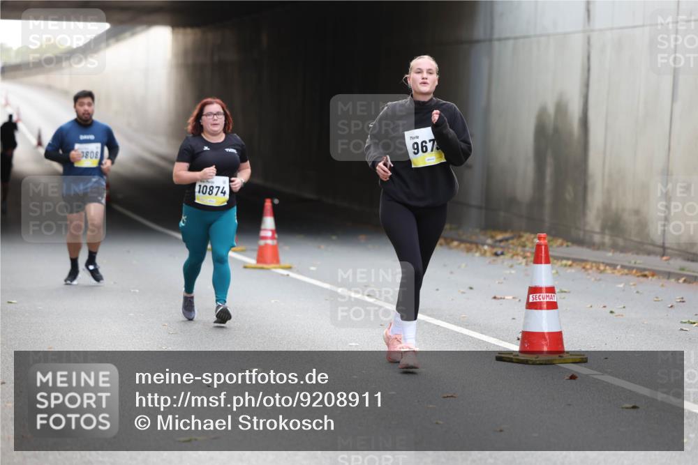 05.10.2025 - 20. swb-Marathon Bremen Michael Strokosch http://msf.ph/oto/9208911 05.10.2025 11:09:58 Laufen 3808, 10874, 967 meine-sportfotos.de