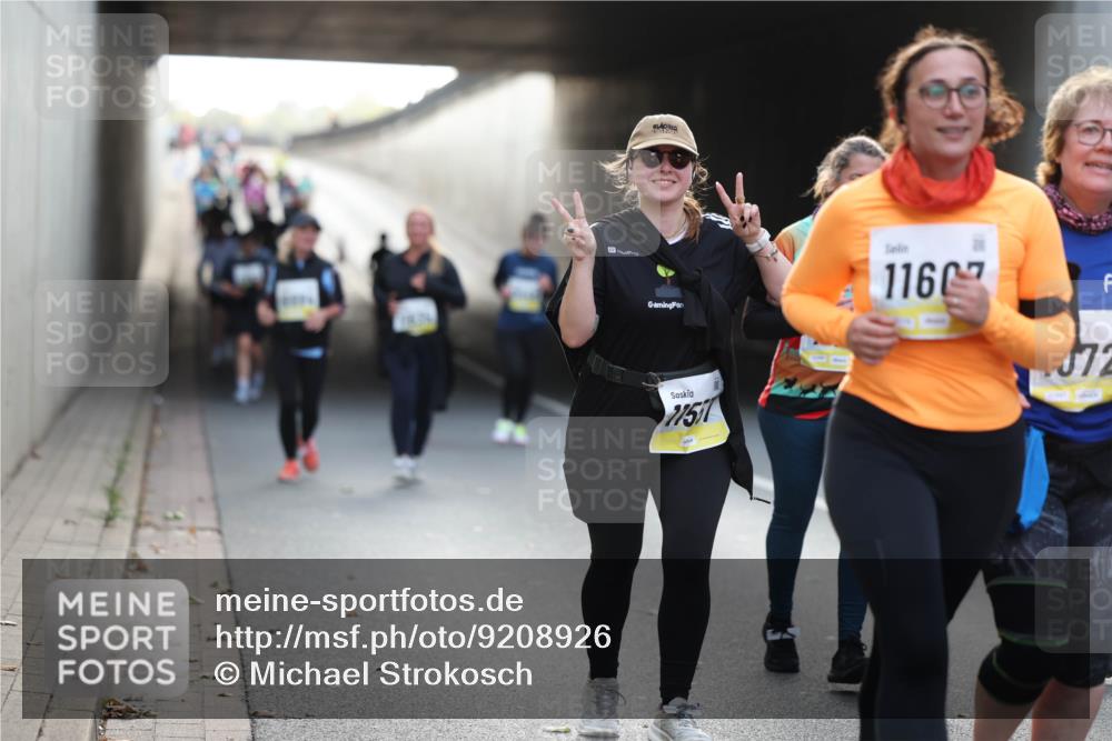 05.10.2025 - 20. swb-Marathon Bremen Michael Strokosch http://msf.ph/oto/9208926 05.10.2025 11:07:15 Laufen 11517, 1160, 72 meine-sportfotos.de