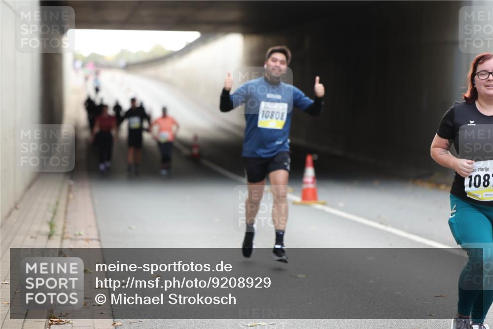 05.10.2025 - 20. swb-Marathon Bremen Michael Strokosch http://msf.ph/oto/9208929 05.10.2025 11:10:01 Laufen 10808, 108, 92240 meine-sportfotos.de