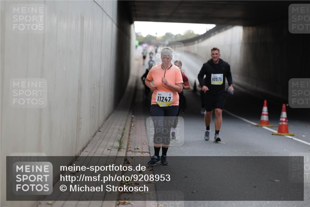 05.10.2025 - 20. swb-Marathon Bremen Michael Strokosch http://msf.ph/oto/9208953 05.10.2025 11:10:11 Laufen 11247, 10575 meine-sportfotos.de