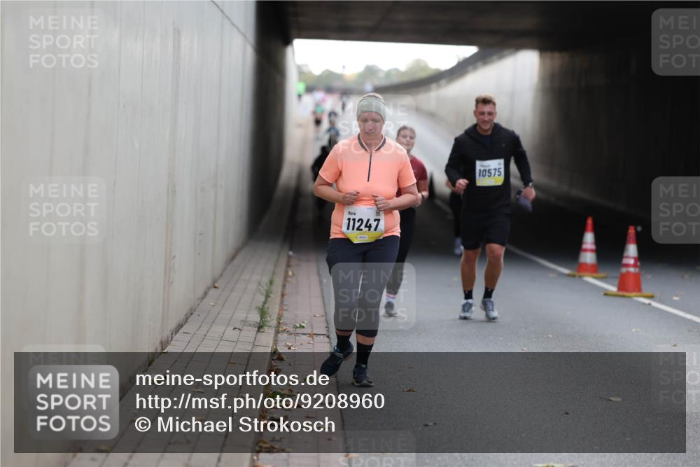 05.10.2025 - 20. swb-Marathon Bremen Michael Strokosch http://msf.ph/oto/9208960 05.10.2025 11:10:12 Laufen 11247, 10575 meine-sportfotos.de