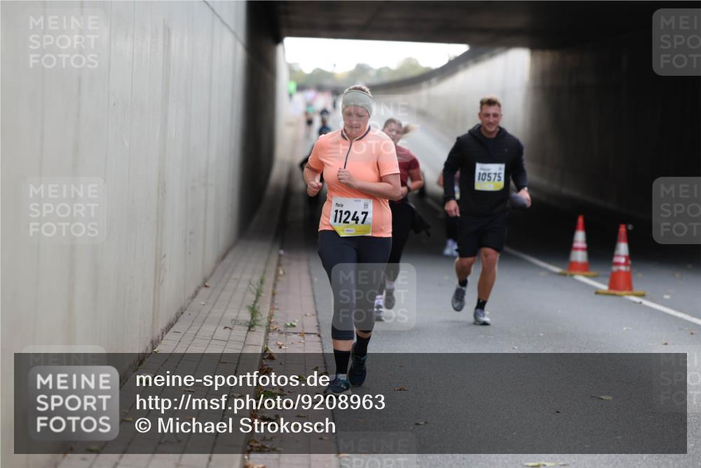 05.10.2025 - 20. swb-Marathon Bremen Michael Strokosch http://msf.ph/oto/9208963 05.10.2025 11:10:12 Laufen 11247, 10575 meine-sportfotos.de