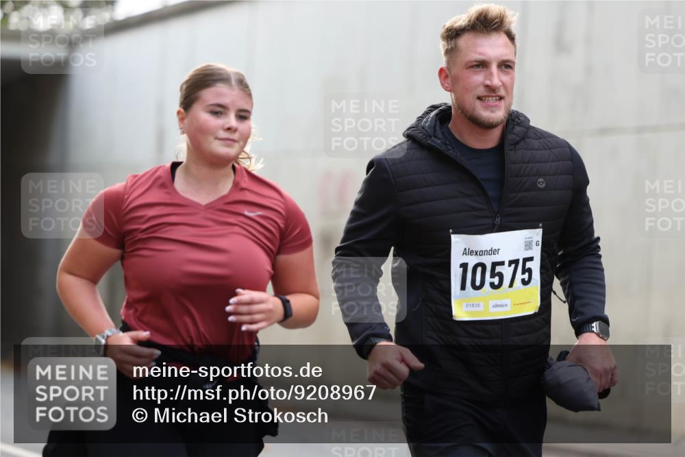 05.10.2025 - 20. swb-Marathon Bremen Michael Strokosch http://msf.ph/oto/9208967 05.10.2025 11:10:18 Laufen 10575, 01835 meine-sportfotos.de