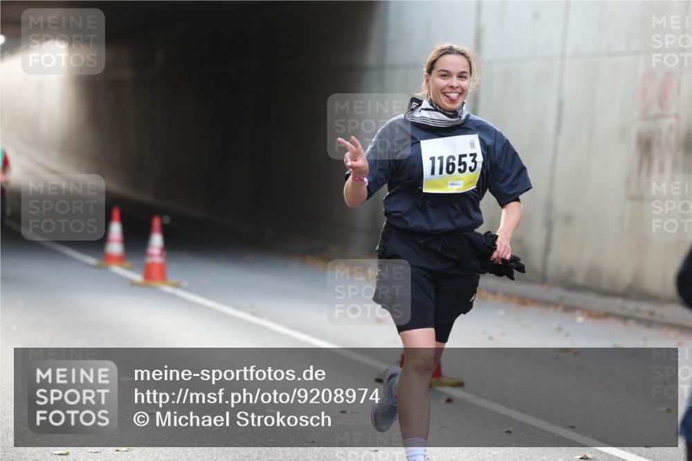 05.10.2025 - 20. swb-Marathon Bremen Michael Strokosch http://msf.ph/oto/9208974 05.10.2025 11:07:25 Laufen 11653 meine-sportfotos.de