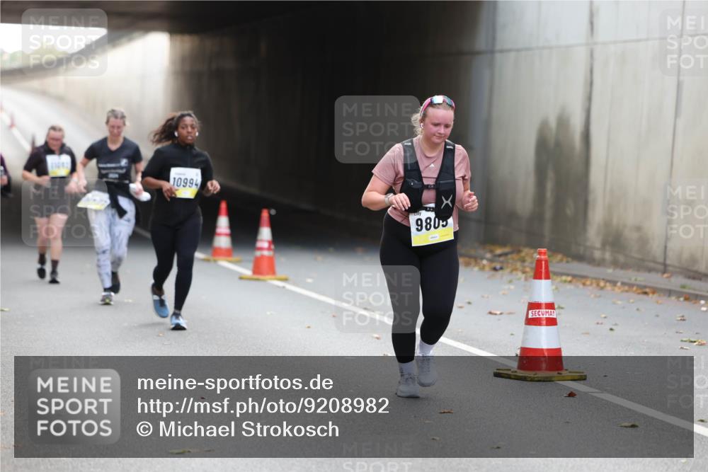 05.10.2025 - 20. swb-Marathon Bremen Michael Strokosch http://msf.ph/oto/9208982 05.10.2025 11:10:22 Laufen 10994, 9805 meine-sportfotos.de