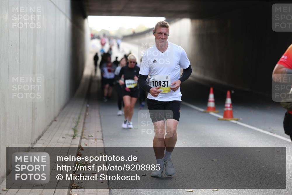05.10.2025 - 20. swb-Marathon Bremen Michael Strokosch http://msf.ph/oto/9208985 05.10.2025 11:07:31 Laufen 10831 meine-sportfotos.de