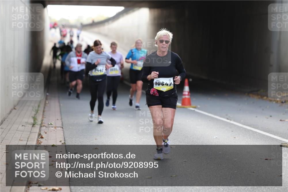 05.10.2025 - 20. swb-Marathon Bremen Michael Strokosch http://msf.ph/oto/9208995 05.10.2025 11:07:35 Laufen 441, 10647 meine-sportfotos.de