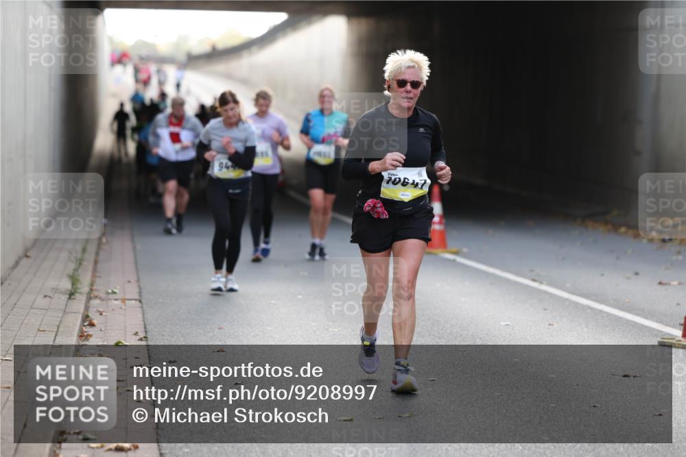 05.10.2025 - 20. swb-Marathon Bremen Michael Strokosch http://msf.ph/oto/9208997 05.10.2025 11:07:35 Laufen 944, 70647 meine-sportfotos.de