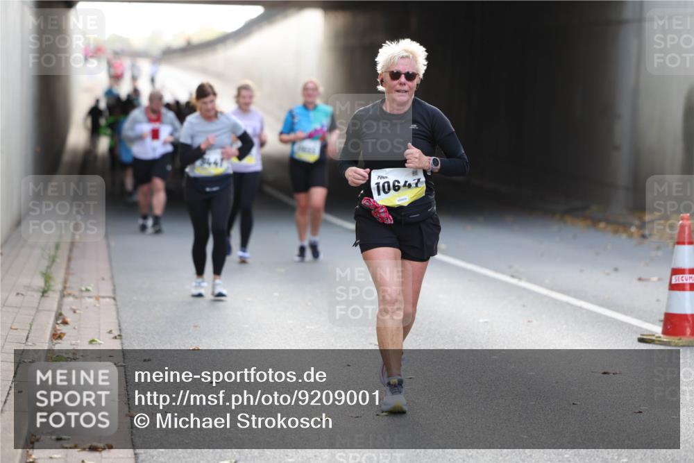 05.10.2025 - 20. swb-Marathon Bremen Michael Strokosch http://msf.ph/oto/9209001 05.10.2025 11:07:36 Laufen 10647 meine-sportfotos.de