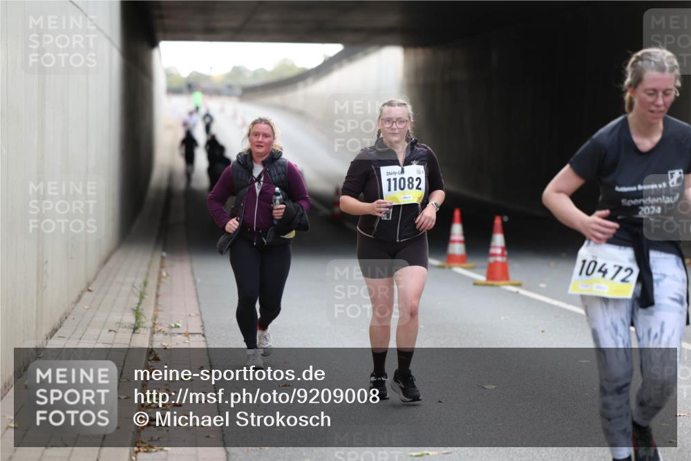 05.10.2025 - 20. swb-Marathon Bremen Michael Strokosch http://msf.ph/oto/9209008 05.10.2025 11:10:28 Laufen 11082, 2074, 10472 meine-sportfotos.de