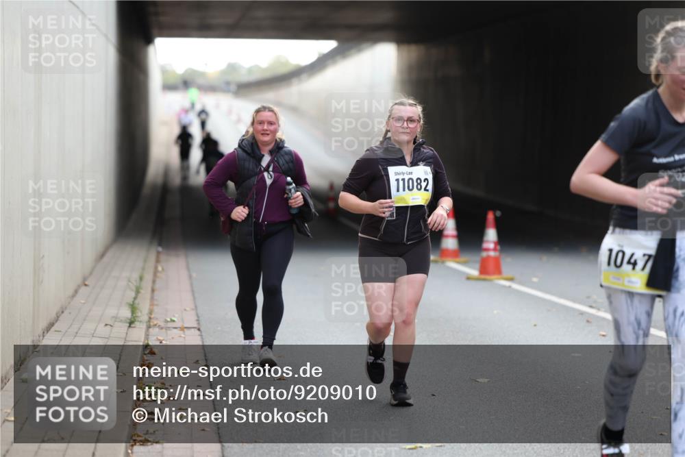 05.10.2025 - 20. swb-Marathon Bremen Michael Strokosch http://msf.ph/oto/9209010 05.10.2025 11:10:28 Laufen 11082, 1047 meine-sportfotos.de