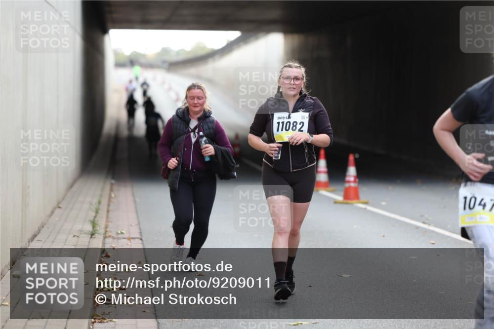 05.10.2025 - 20. swb-Marathon Bremen Michael Strokosch http://msf.ph/oto/9209011 05.10.2025 11:10:28 Laufen 11082, 1047 meine-sportfotos.de