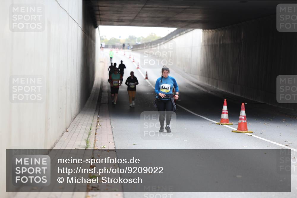 05.10.2025 - 20. swb-Marathon Bremen Michael Strokosch http://msf.ph/oto/9209022 05.10.2025 11:10:40 Laufen 9348 meine-sportfotos.de