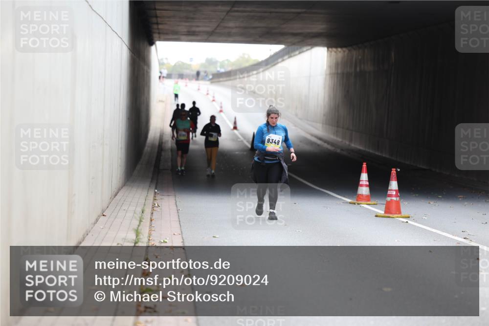 05.10.2025 - 20. swb-Marathon Bremen Michael Strokosch http://msf.ph/oto/9209024 05.10.2025 11:10:40 Laufen 9348 meine-sportfotos.de