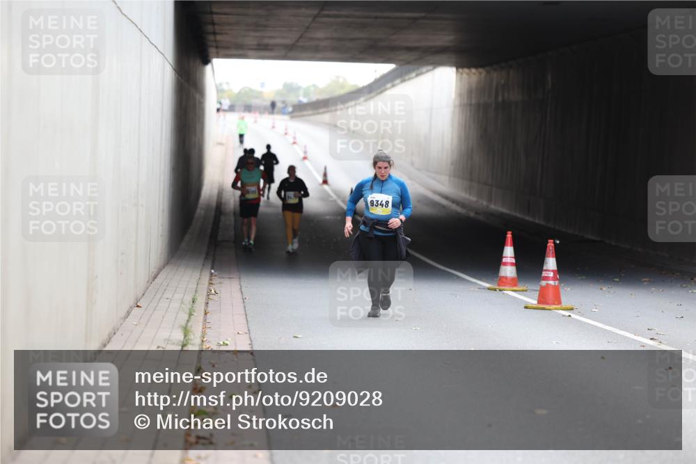 05.10.2025 - 20. swb-Marathon Bremen Michael Strokosch http://msf.ph/oto/9209028 05.10.2025 11:10:41 Laufen 9348 meine-sportfotos.de