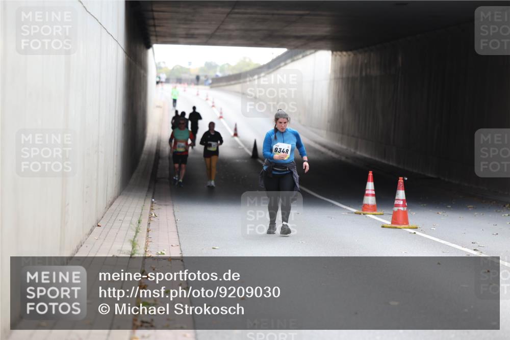 05.10.2025 - 20. swb-Marathon Bremen Michael Strokosch http://msf.ph/oto/9209030 05.10.2025 11:10:41 Laufen 9348 meine-sportfotos.de