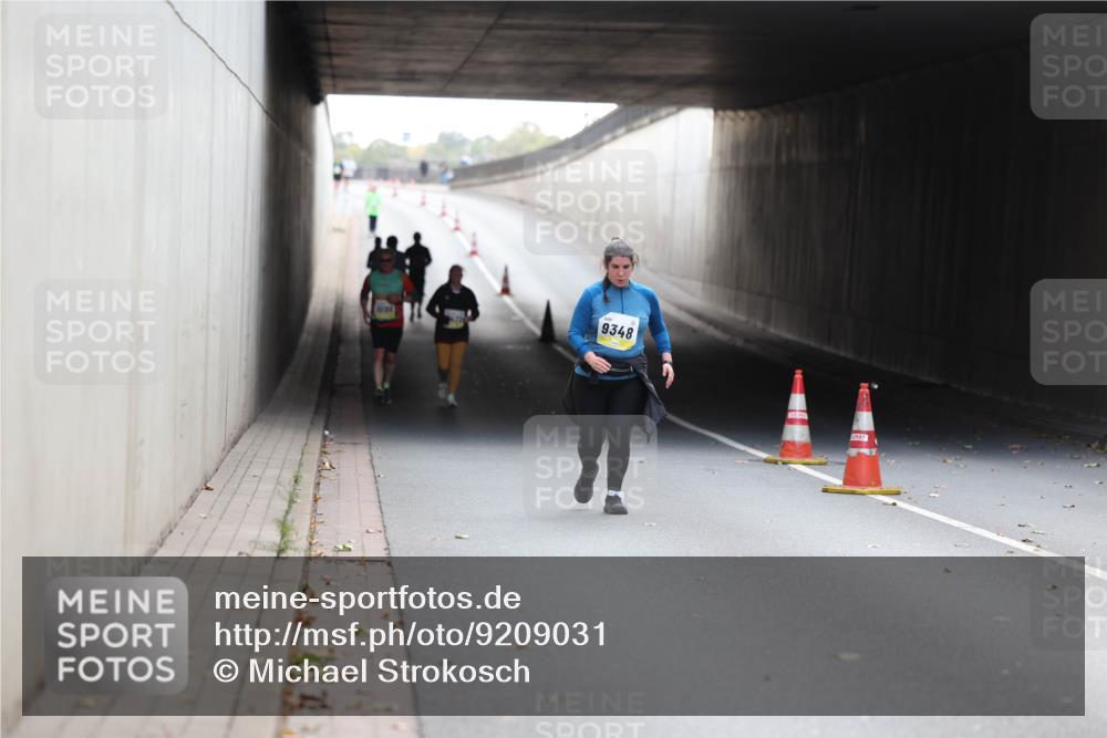 05.10.2025 - 20. swb-Marathon Bremen Michael Strokosch http://msf.ph/oto/9209031 05.10.2025 11:10:41 Laufen 9348 meine-sportfotos.de