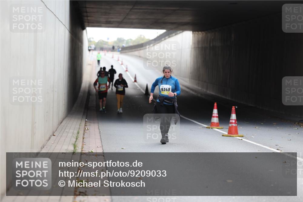 05.10.2025 - 20. swb-Marathon Bremen Michael Strokosch http://msf.ph/oto/9209033 05.10.2025 11:10:41 Laufen 10104, 9348 meine-sportfotos.de