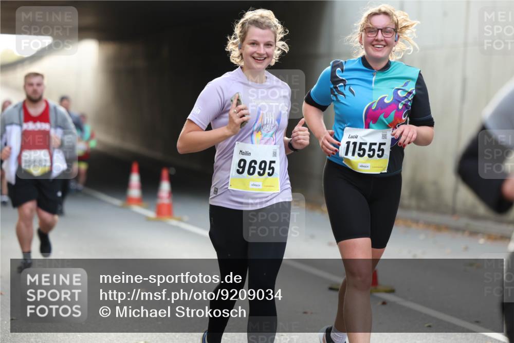 05.10.2025 - 20. swb-Marathon Bremen Michael Strokosch http://msf.ph/oto/9209034 05.10.2025 11:07:42 Laufen 11555, 10602, 9695 meine-sportfotos.de