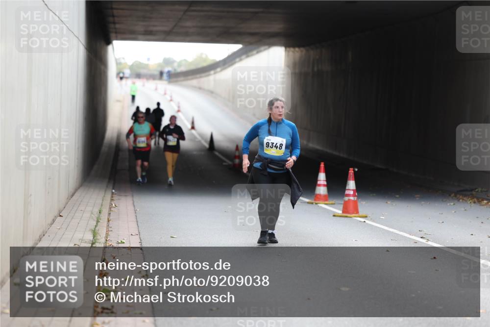 05.10.2025 - 20. swb-Marathon Bremen Michael Strokosch http://msf.ph/oto/9209038 05.10.2025 11:10:43 Laufen 9348 meine-sportfotos.de