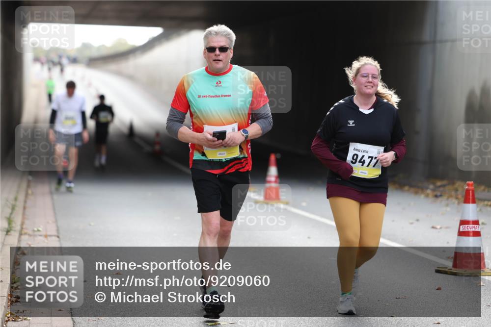 05.10.2025 - 20. swb-Marathon Bremen Michael Strokosch http://msf.ph/oto/9209060 05.10.2025 11:10:56 Laufen 20, 25, 9477 meine-sportfotos.de