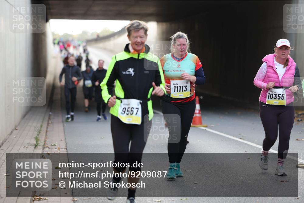 05.10.2025 - 20. swb-Marathon Bremen Michael Strokosch http://msf.ph/oto/9209087 05.10.2025 11:07:52 Laufen 9567, 20, 11113, 10355 meine-sportfotos.de