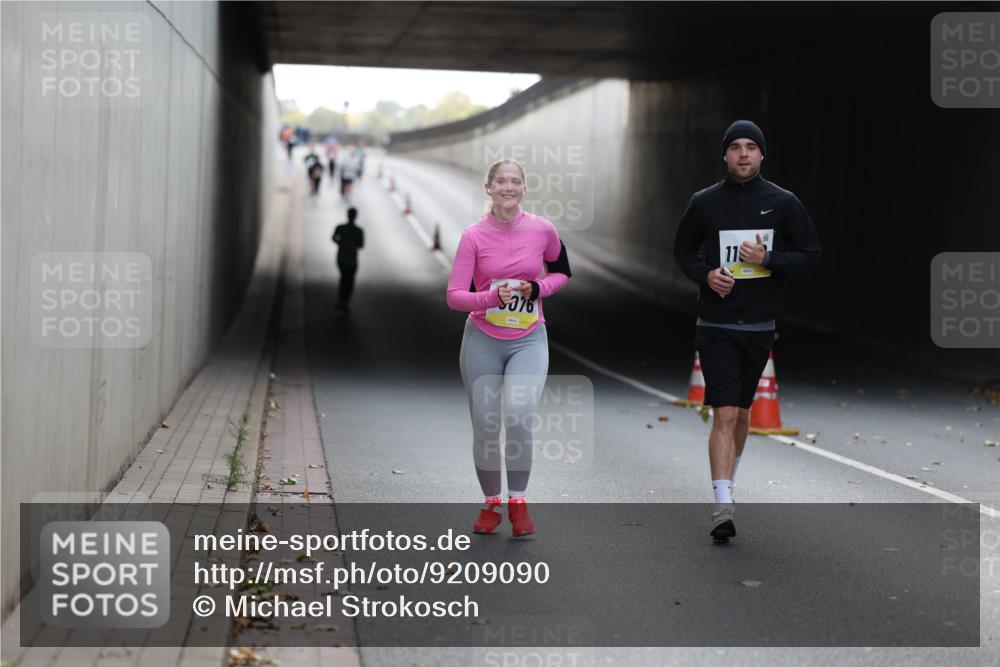 05.10.2025 - 20. swb-Marathon Bremen Michael Strokosch http://msf.ph/oto/9209090 05.10.2025 11:11:08 Laufen 076, 11 meine-sportfotos.de