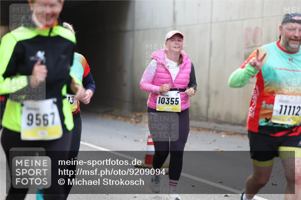 05.10.2025 - 20. swb-Marathon Bremen Michael Strokosch http://msf.ph/oto/9209094 05.10.2025 11:07:53 Laufen 9567, 13, 60, 21, 10355, 11112 meine-sportfotos.de